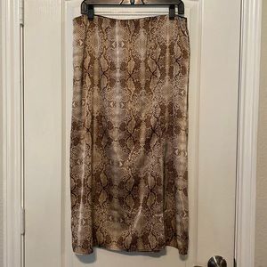 NWT- BROWN SNAKESKIN SKIRT